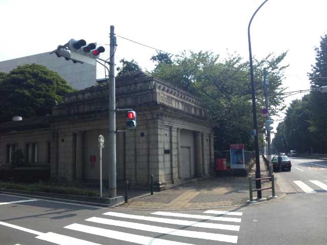 博物館動物園駅跡