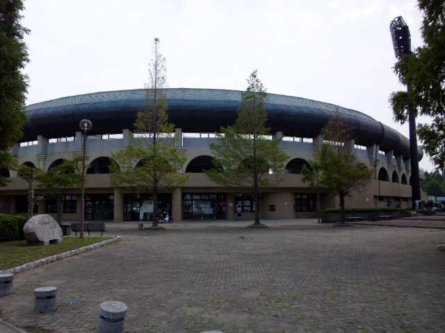 越谷総合公園（市民球場・庭球場）